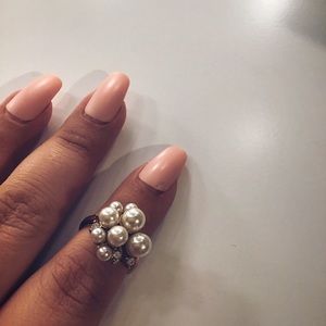 Gold pearl ring